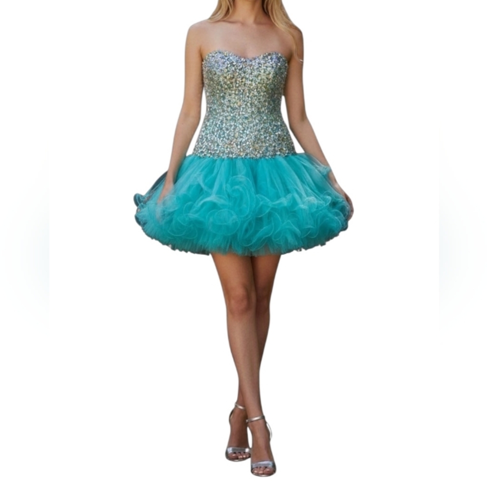 Sparkling Sequin and Tulle Dress By Sherri Hill Size 4